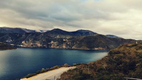 Laguna de Cuicocha, Cotacachi wallpaper