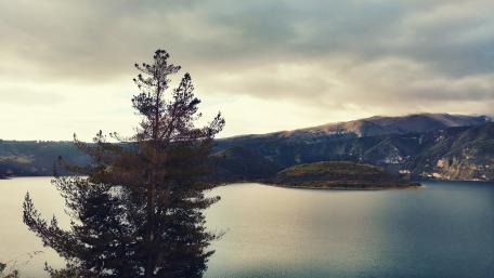 Laguna de Cuicocha wallpaper