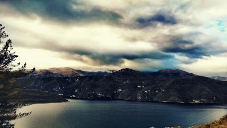 Laguna de Cuicocha wallpaper