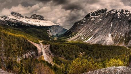 Cirrus Mountain wallpaper