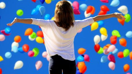 Freedom in a Sea of Balloons wallpaper