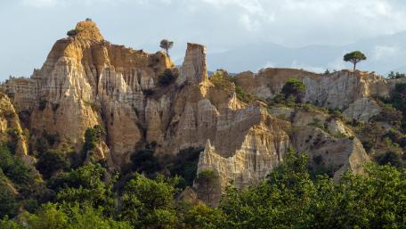 Majestic Badlands Rock Formation Wallpaper wallpaper