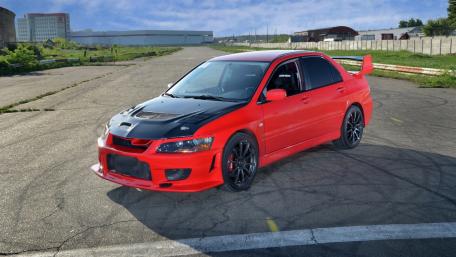 Mitsubishi Lancer Evolution VIII wallpaper