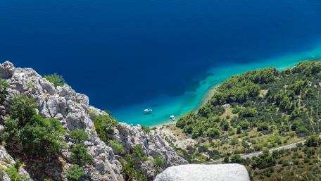Serene Coastal View with Azure Waters wallpaper