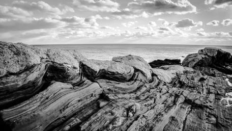 Serene Monochrome Coastal Landscape wallpaper