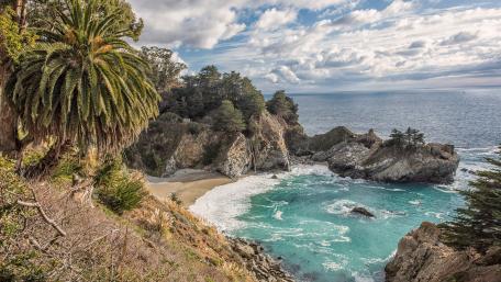 McWay Cove, Julia Pfeiffer Burns State Park wallpaper