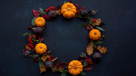 Halloween wreath wallpaper