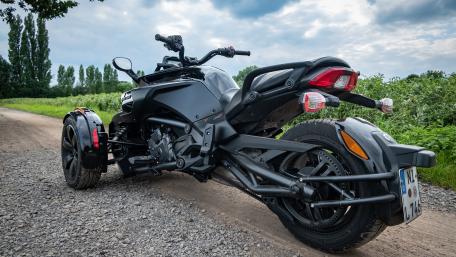 Can-Am Spyder F3-S tricycle wallpaper
