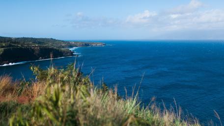 Serene Coastal View of the Infinite Horizon wallpaper