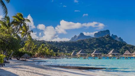 Bora Bora tropical landscape wallpaper