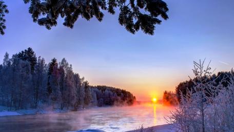 Frozen Serenity at Dawn wallpaper