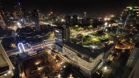 Vibrant City Lights at Night wallpaper