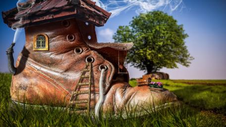 Boot house wallpaper