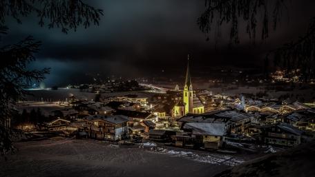 Ellmau by night wallpaper