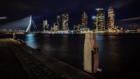 Rotterdam by night wallpaper