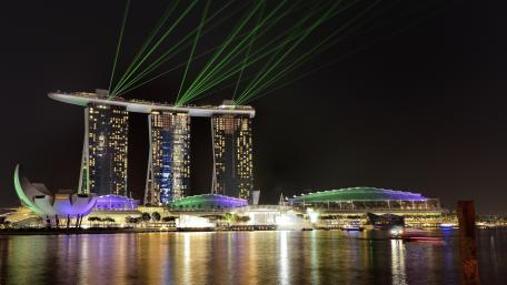 Vibrant Cityscape at Night with Stunning Lights wallpaper