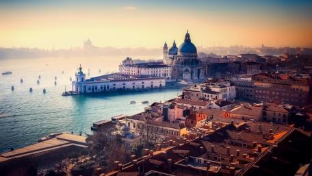 Enchanting Venice at Twilight wallpaper