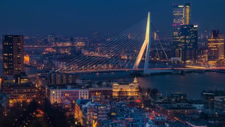 Erasmus Bridge at dusk wallpaper