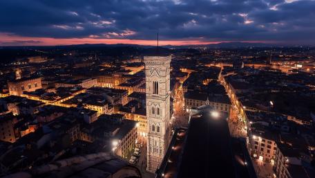 Cityscape at Twilight Over Florence's Iconic Bell Tower wallpaper
