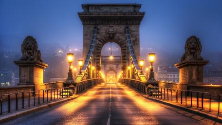 Chain Bridge wallpaper