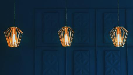 Elegant Blue Pendant Lights for Modern Interiors wallpaper
