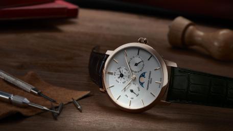 Elegant Timepiece on Wooden Desk wallpaper