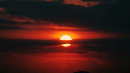 Red sky at sunset wallpaper