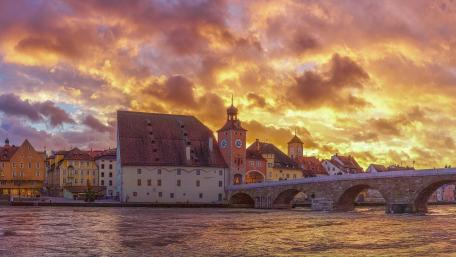 Stone Bridge, Regensburg wallpaper