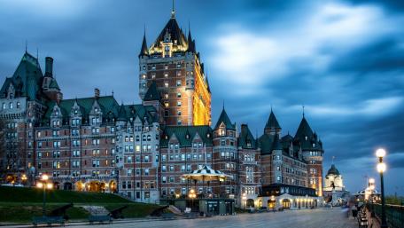 Château Frontenac at dusk wallpaper