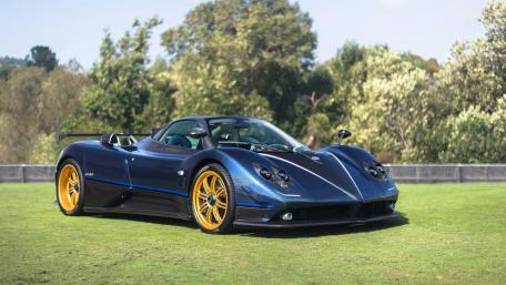 Stunning Pagani Zonda on Display wallpaper
