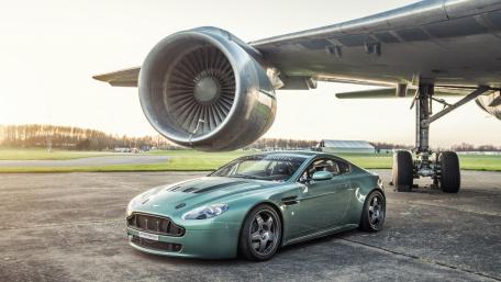 Aston Martin Vantage wallpaper