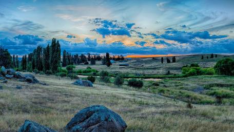 Serene Countryside Landscape at Dusk wallpaper