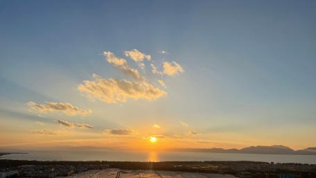 Golden Horizon at Sunset wallpaper