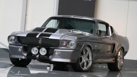 Classic Muscle Car in Sleek Design wallpaper