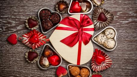 Chocolate hearts wallpaper