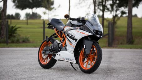 KTM Motorbike in High-Resolution Clarity wallpaper