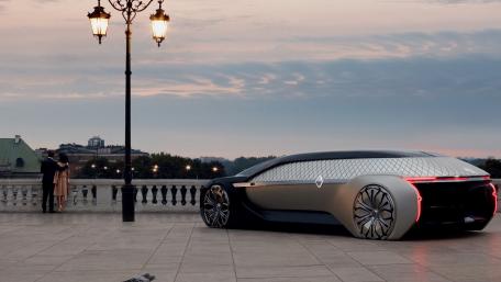 Futuristic Elegance on the City Promenade wallpaper