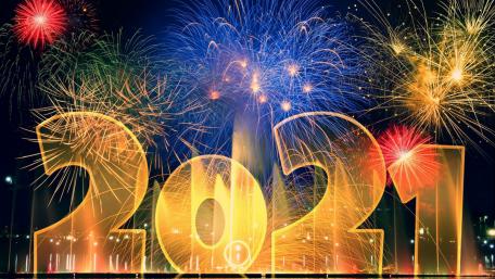 Vibrant 2021 New Year Fireworks Display wallpaper