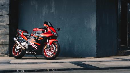 Vibrant Honda RR Motorcycle Wallpaper wallpaper