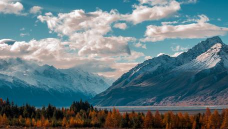 Autumn Mountain Majesty in 5K Splendor wallpaper