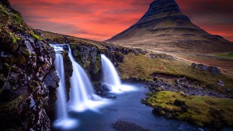 Sunset at Kirkjufellsfoss waterfall wallpaper