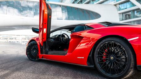 Lamborghini Aventador S Roadster wallpaper