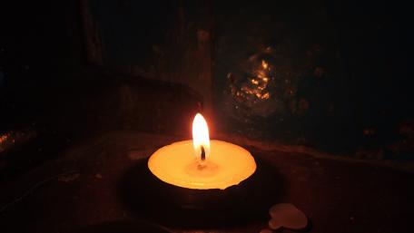 Light up the lamp wallpaper