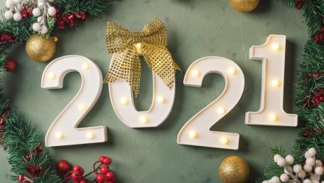 Festive Glow Ushering in 2021 wallpaper