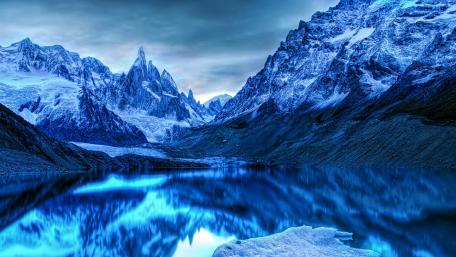 Laguna Torre wallpaper