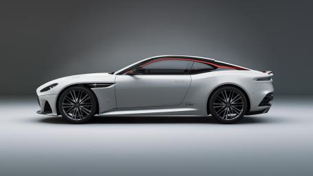Sleek Supercar Elegance in 5K Resolution wallpaper