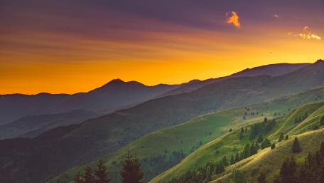 Majestic Mountain Sunset Viewpoint wallpaper
