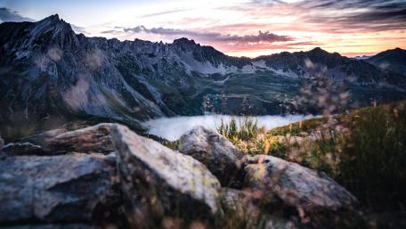 Majestic Mountain Sunset View wallpaper