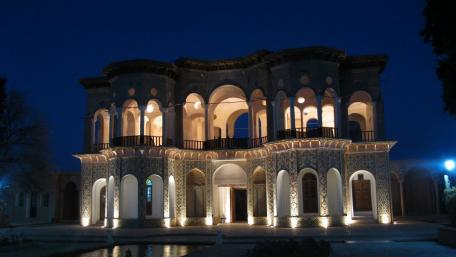 Shahzadeh Palace in the Gardens of Mahan wallpaper
