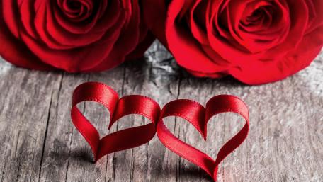 Romantic Red Roses and Hearts Wallpaper wallpaper